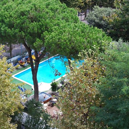Hotel Carillon ベラーリア・イジェア・マリーナ エクステリア 写真